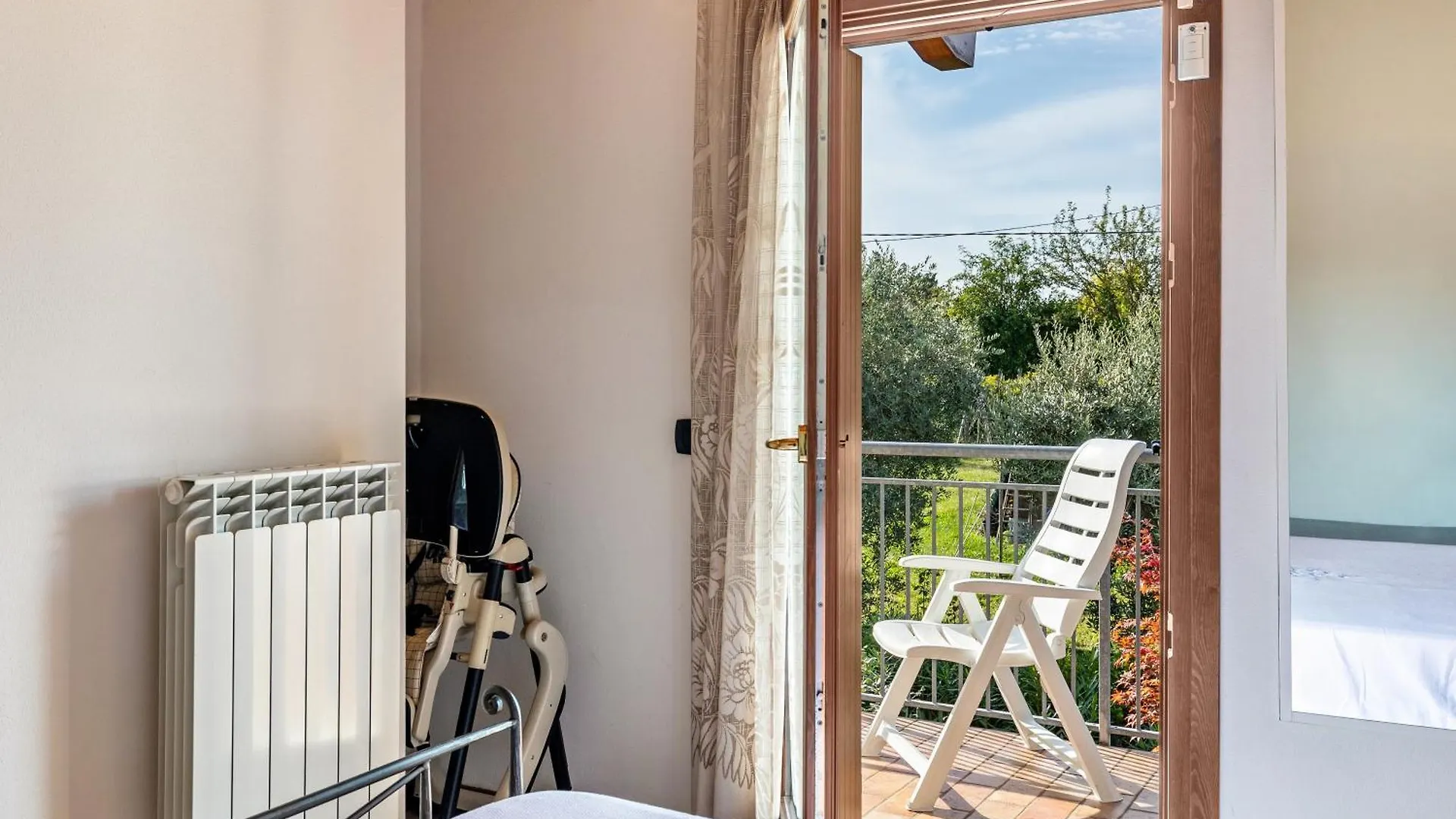 דירה קסטלנואובו דל גארדה Residence La Corte Near Gardaland